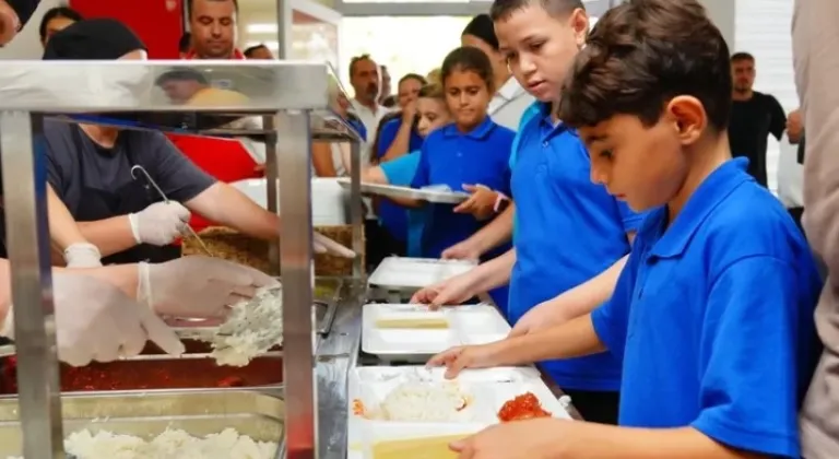 Ayvalıklı Öğrencilere Balıkesir'de İkinci Lokanta Müjdesi







