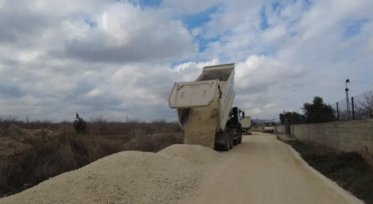 Şanlıurfa'da Kırsal Yollar Daha Dayanıklı Hale Geliyor