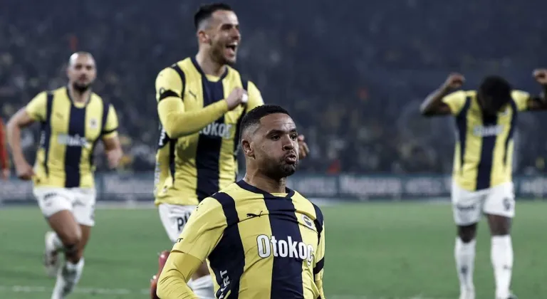 Fenerbahçe, Göztepe karşısında geriden gelerek zirveye ortak oldu