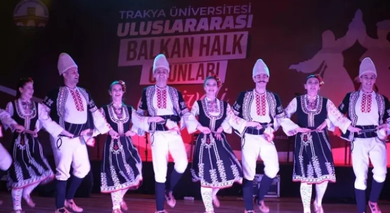 Uluslararası Balkan Halk Oyunları Festivali Gala Gecesinde Büyüleyici Performanslar